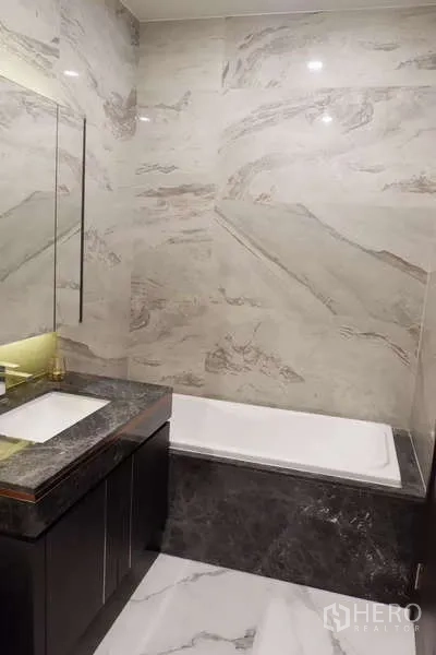 คอนโด ให้เช่า - ห้องน้ำพร้อมเคาน์เตอร์หินและอ่างอาบน้ำบิลท์อิน