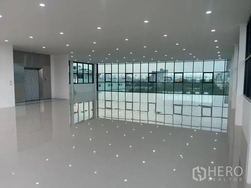Home Office for rent or sale in Wang Thonglang, Bangkok - Spacious office level with lift access and city views.
