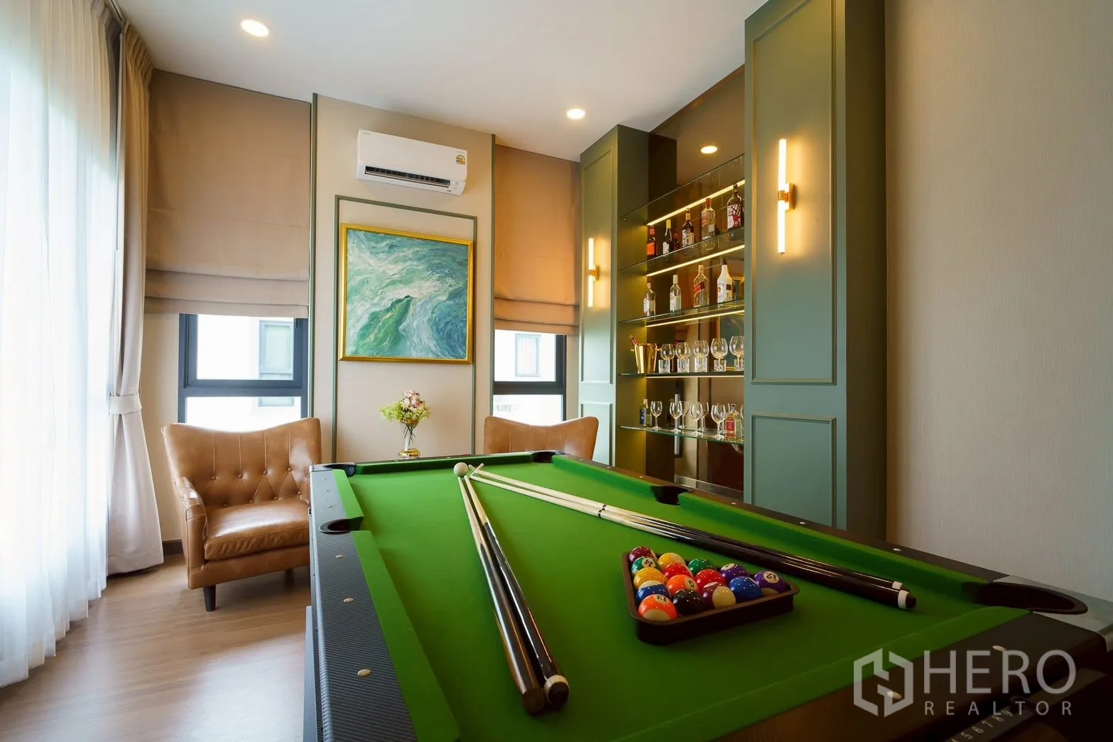 Detached House for sale in Bang Phli, Samut Prakan - Entertainment room with pool table and display bar cabinet