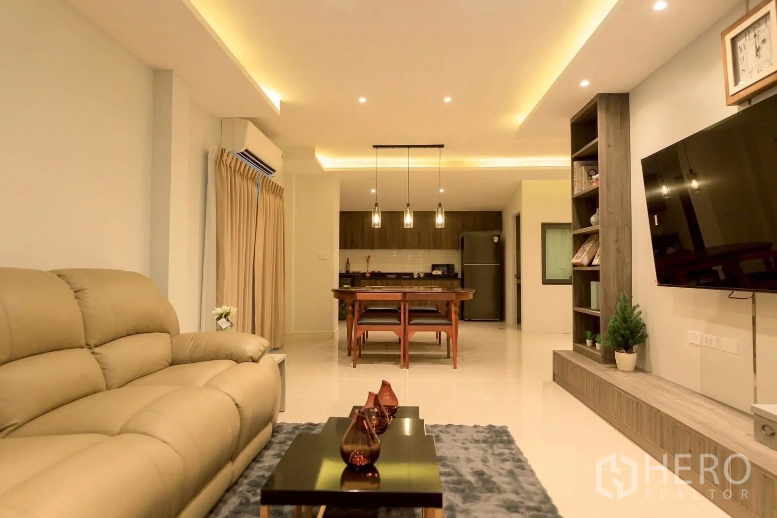 Property Image #20 for property HRE00251