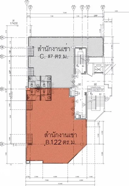สำนักงาน ให้เช่าในKhlong Toei, Bangkok - แปลนชั้นแสดงพื้นที่สำนักงานขนาด 122 ตร.ม. ไฮไลต์สีแดง พร้อมส่วนกลาง