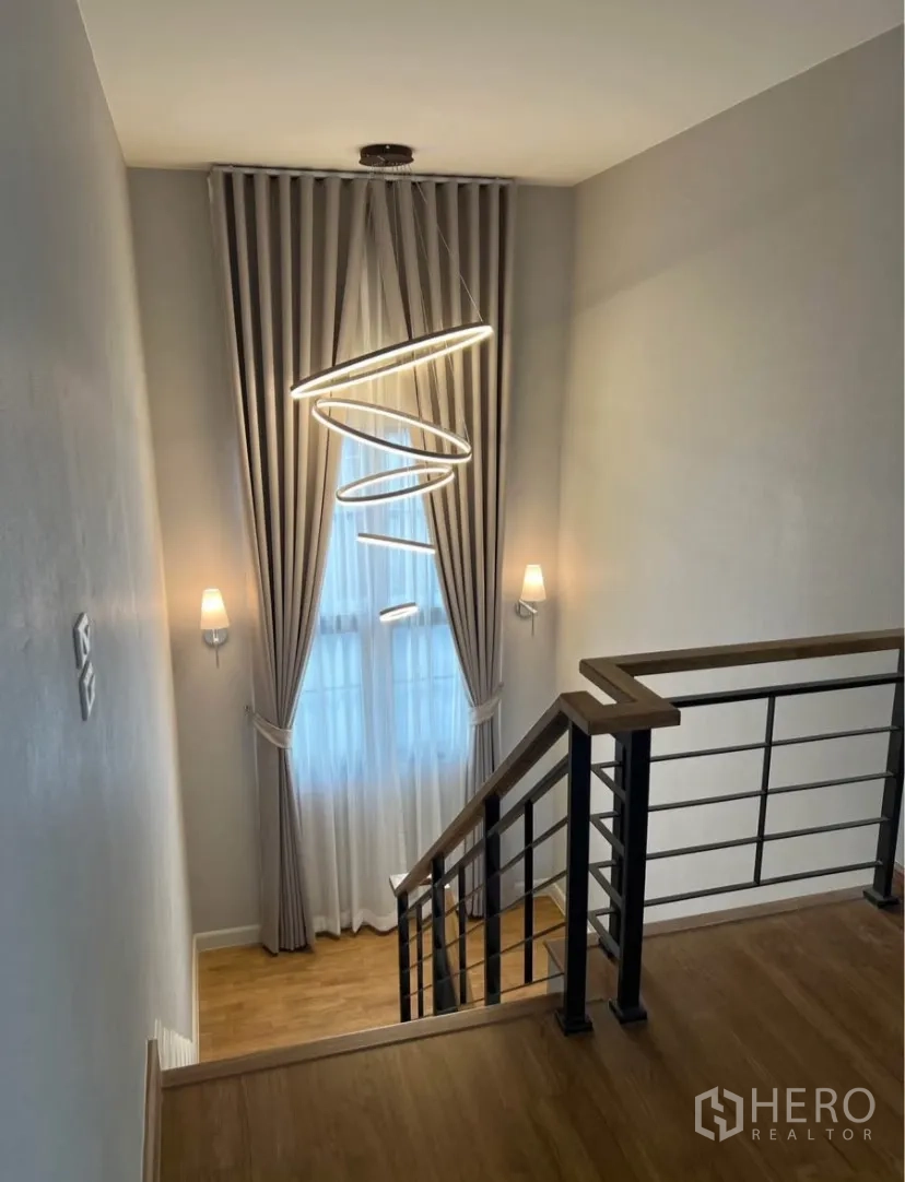 Property Image #16 for property HRE00356