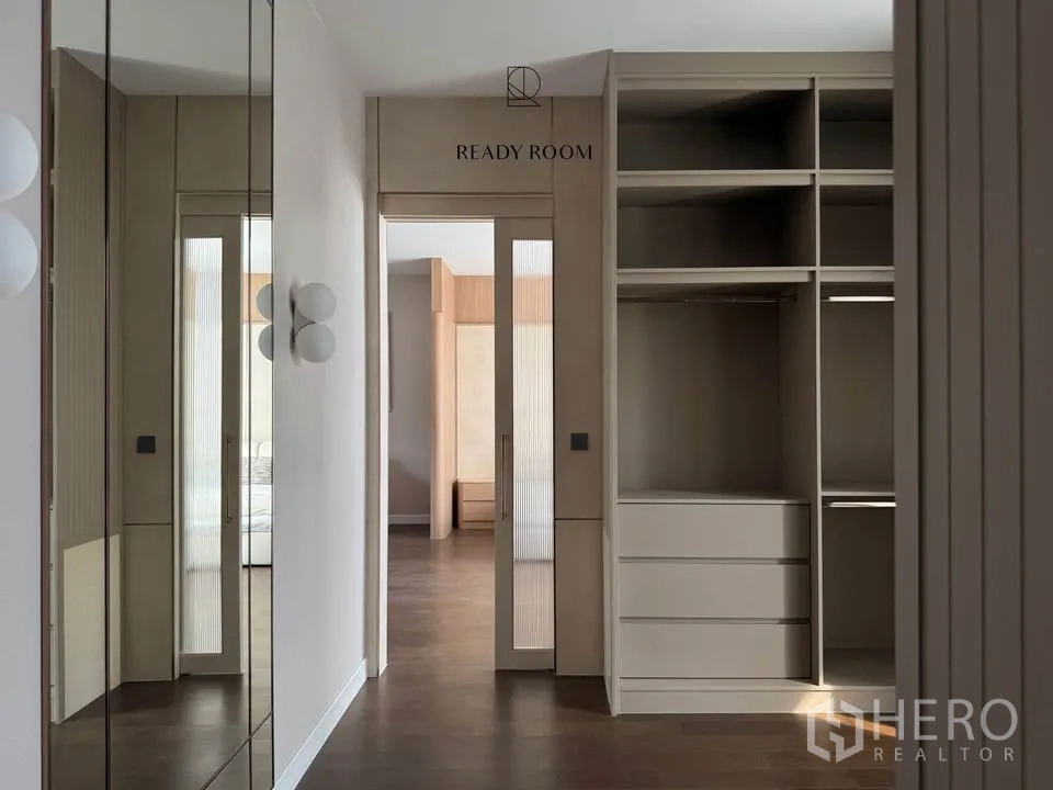 Property Image #20 for property HRE00274