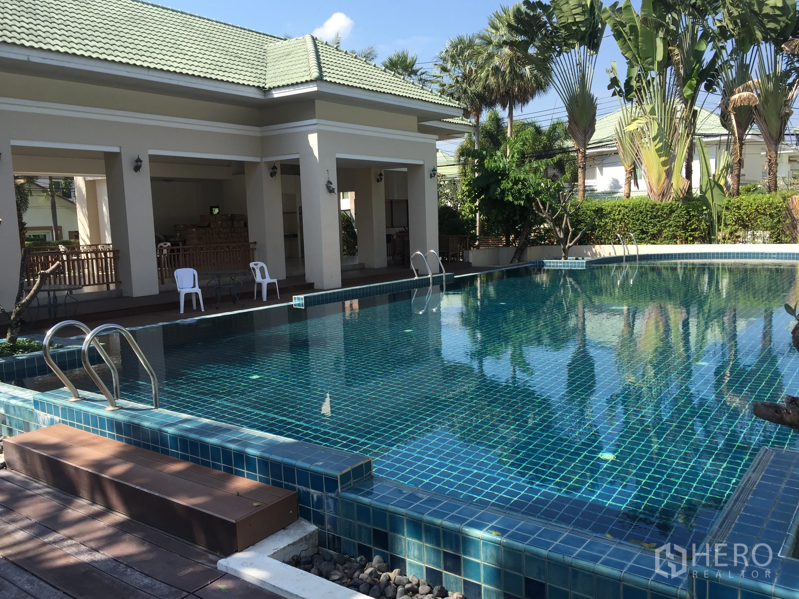 บ้าน ขายในMin Buri, Bangkok - คลับเฮาส์โครงการพร้อมสระว่ายน้ำกลางแจ้ง