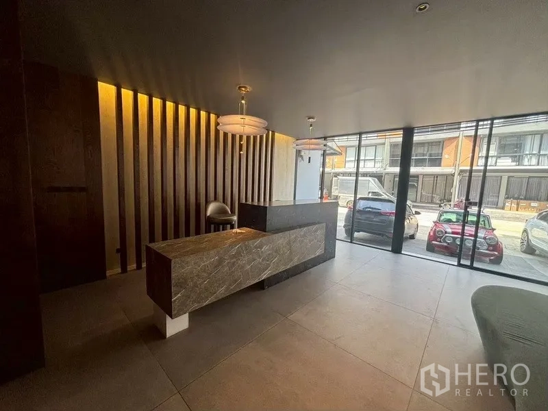 Property Image #13 for property HRE00177