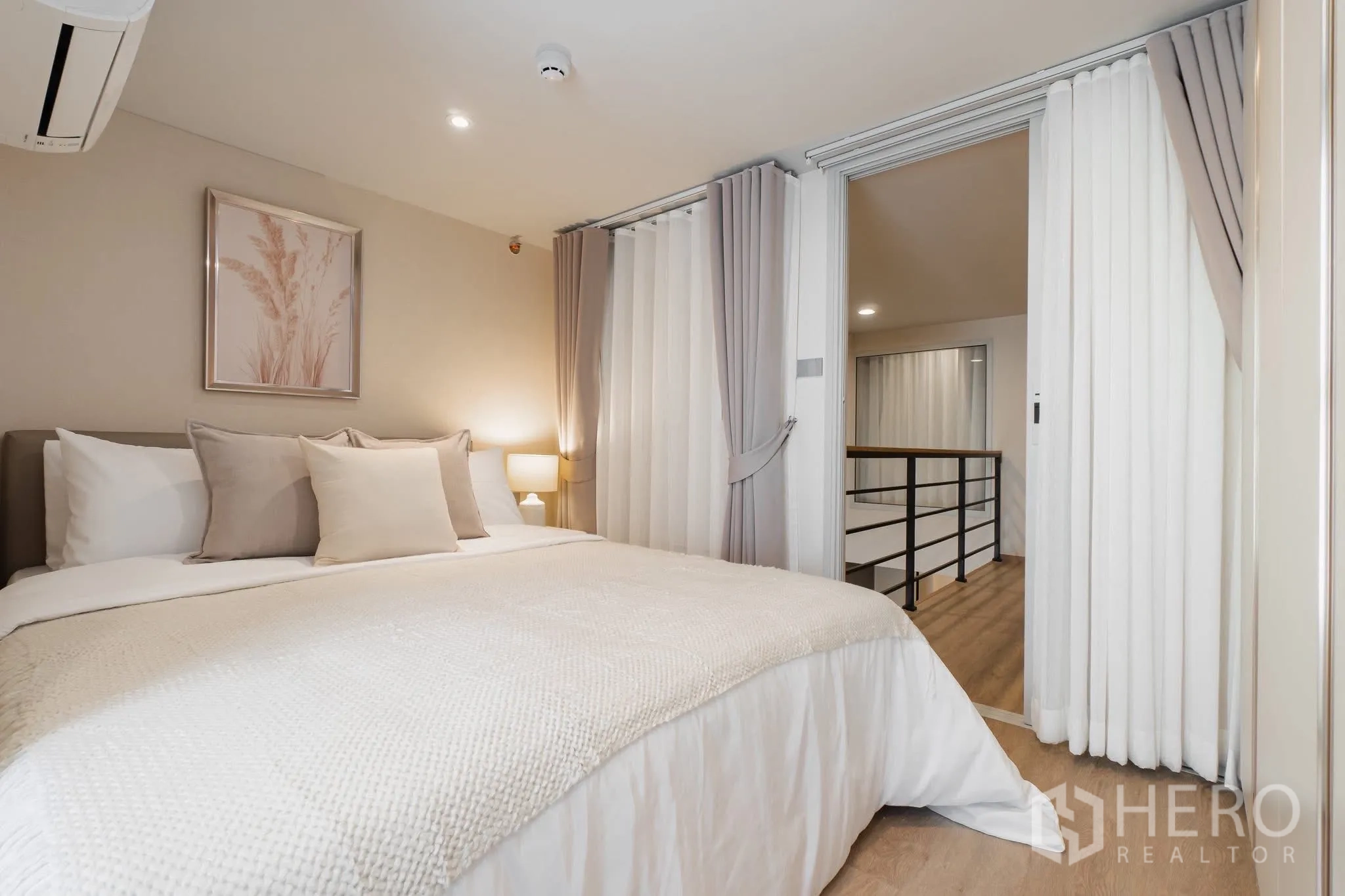 Property Image #1 for property HRE00744