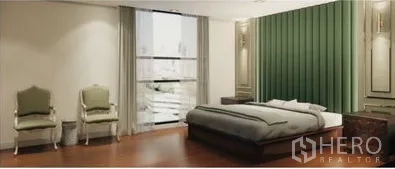 คอนโด ให้เช่า - ห้องนอนหลัก ผนังหัวเตียงสีเขียว พื้นไม้ พร้อมหน้าต่างวิวเมือง