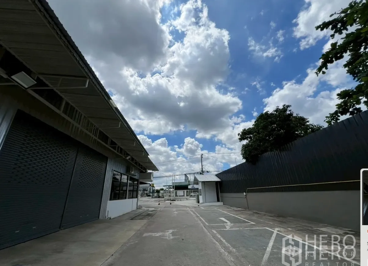Property Image #2 for property HRE00954
