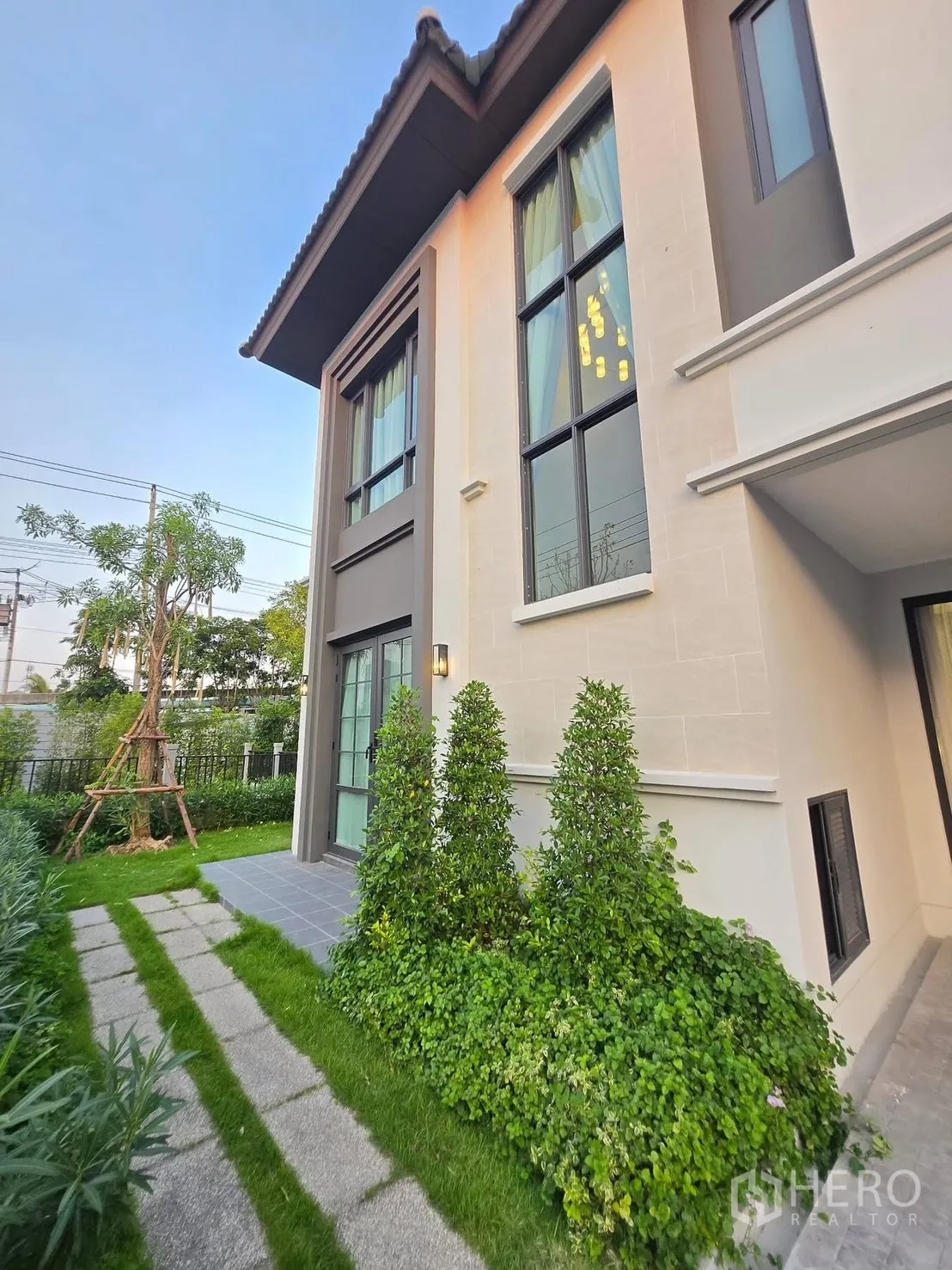 Property Image #17 for property HRE00173