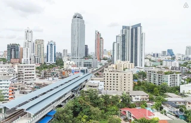 คอนโด ให้เช่าในKhlong Toei, Bangkok - วิวสกายไลน์กรุงเทพฯ พร้อมสถานีรถไฟฟ้า BTS และตึกสูงบนสุขุมวิท