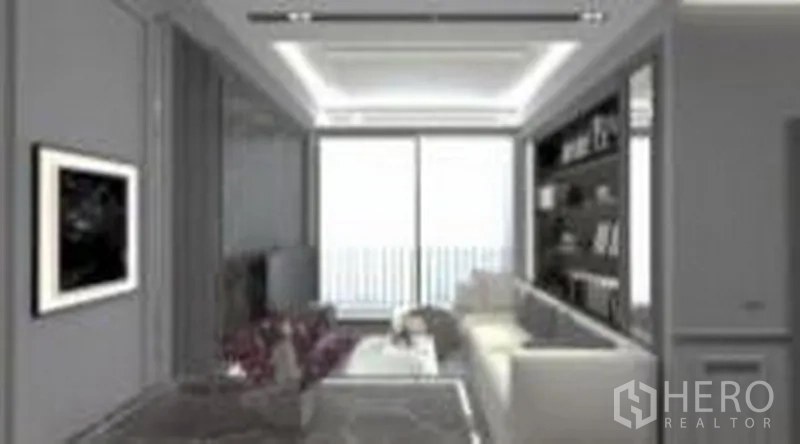 คอนโด ขายในPhra Khanong, Bangkok - ห้องนั่งเล่นสว่าง โซฟาเข้ามุม ชั้นวางบิวท์อิน พร้อมประตูกระจกเปิดสู่ระเบียง