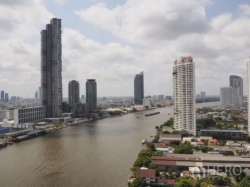 คอนโด ให้เช่าในKhlong San, Bangkok - วิวแม่น้ำเจ้าพระยาและสกายไลน์กรุงเทพฯ จากคอนโดชั้นสูง