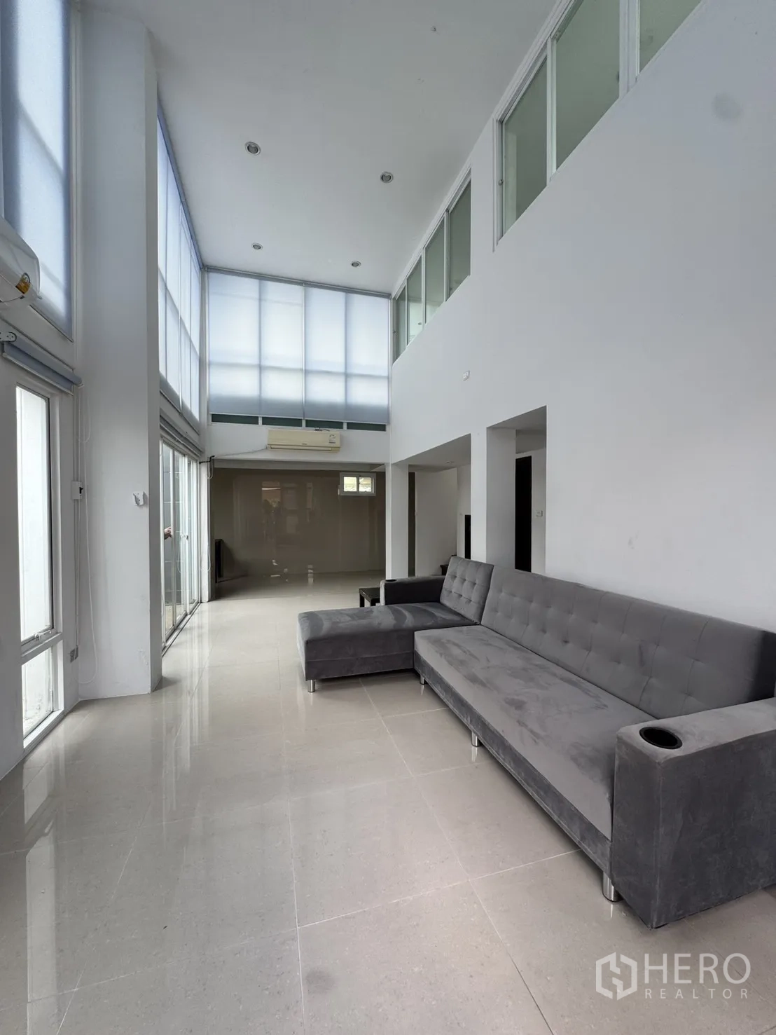 Property Image #10 for property HRE00319