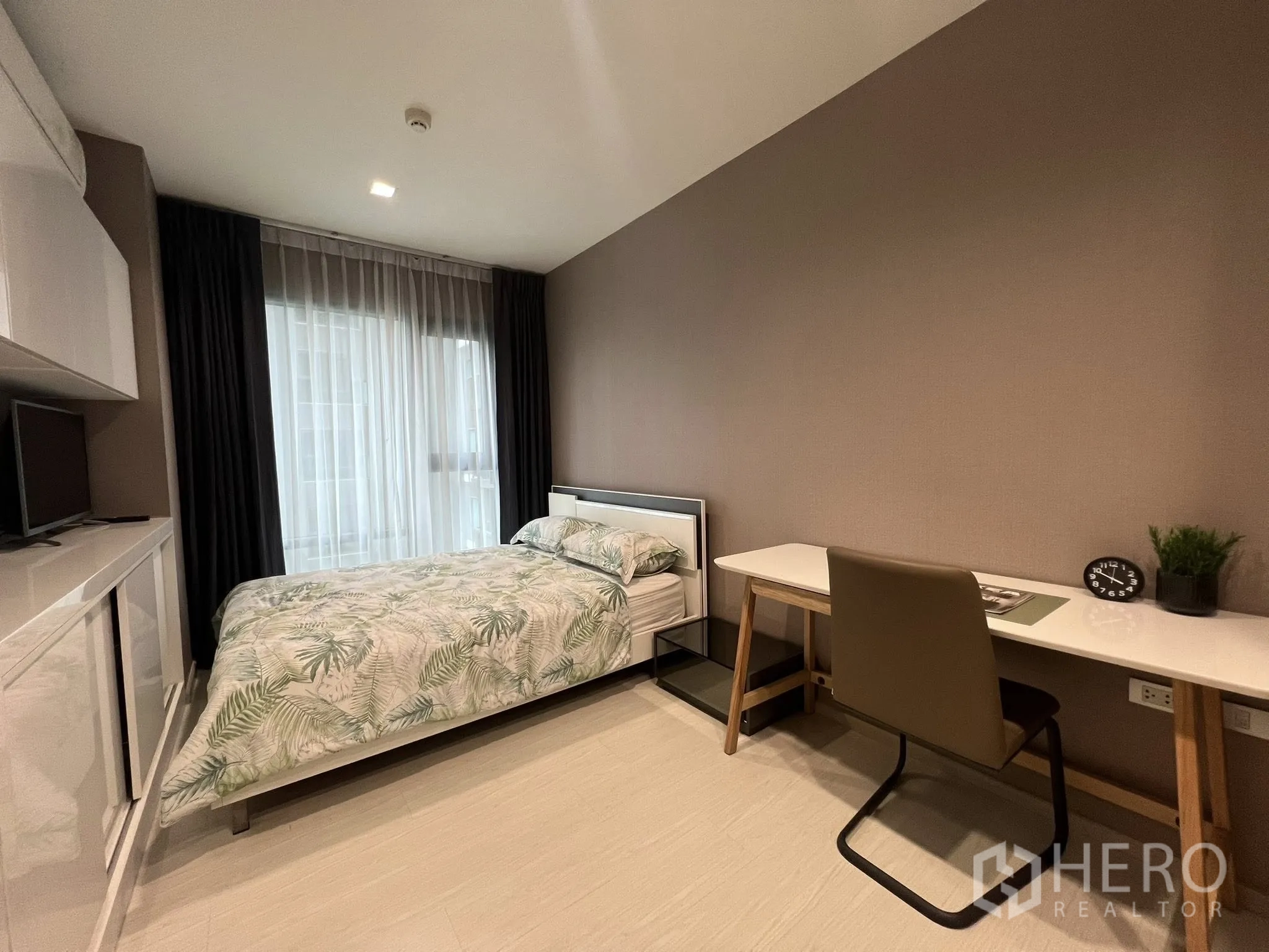 Property Image #6 for property HRE00759