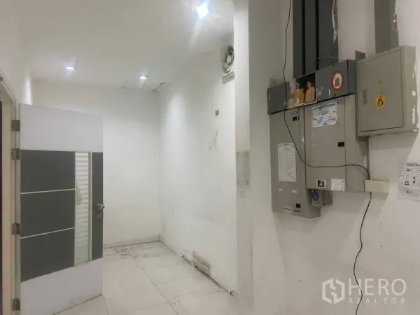 Office Space for rent in Saphan Sung, Bangkok - Service corridor featuring electrical control panels and switchboards