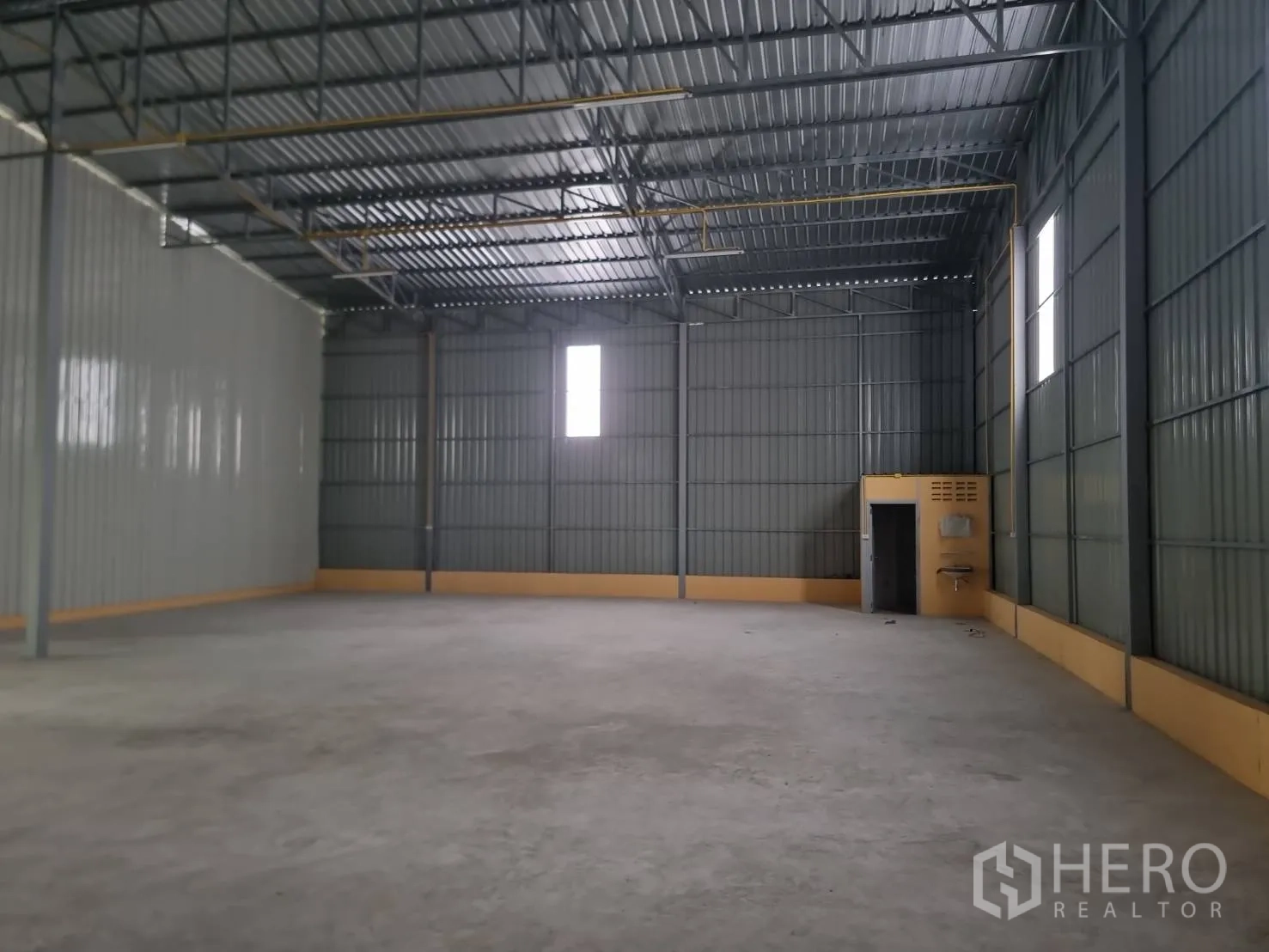 Property Image #6 for property HRE00027