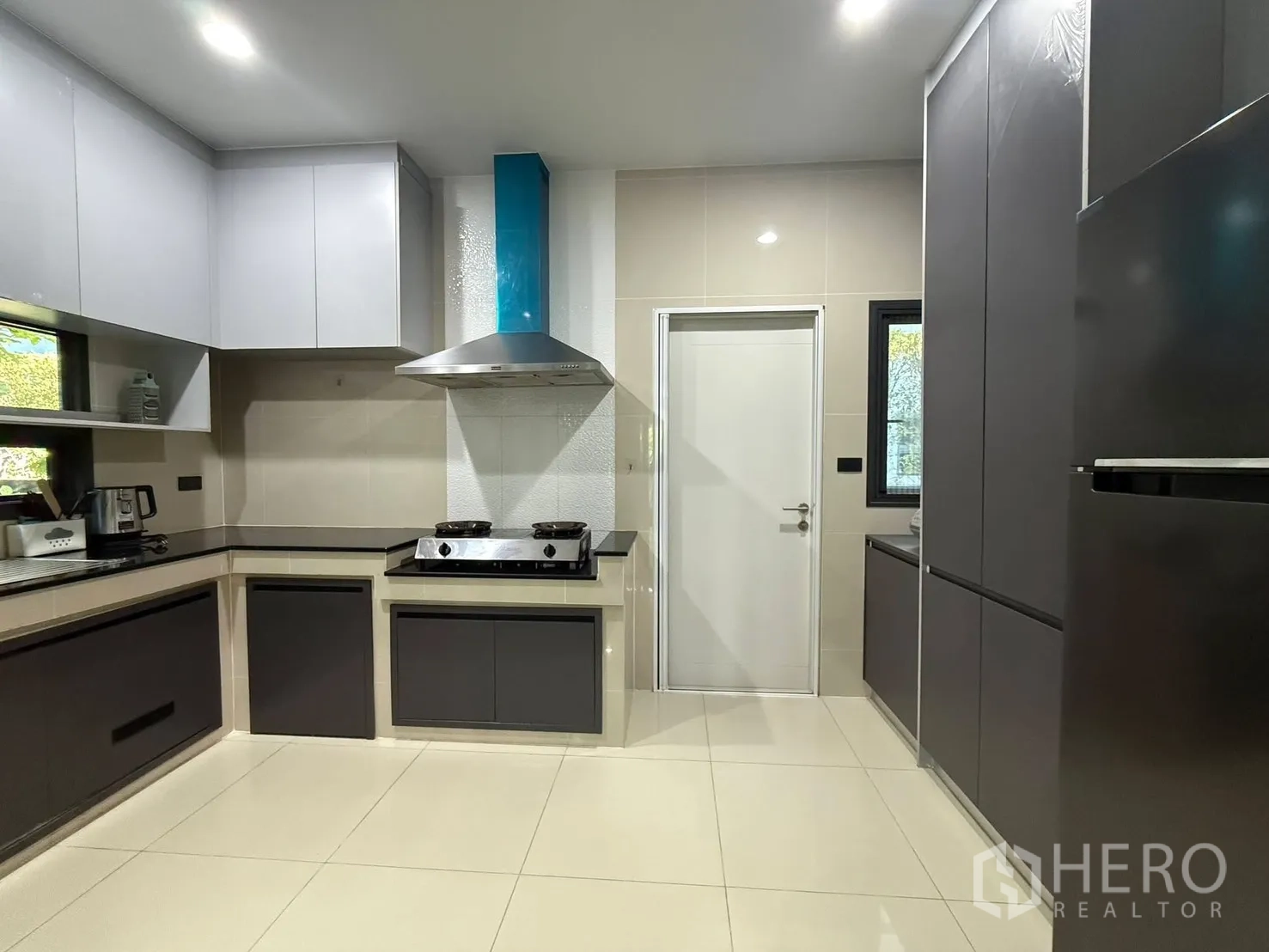 Property Image #2 for property BRE26236