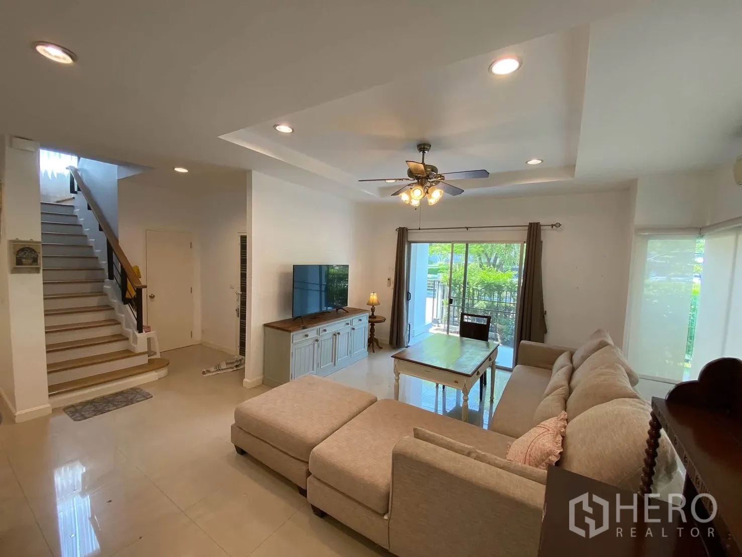 Property Image #27 for property HRE01208