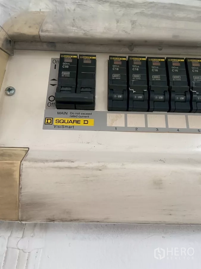 Shophouse for rent in Prawet, Bangkok - Close-up of the electrical breaker panel installed inside the property.