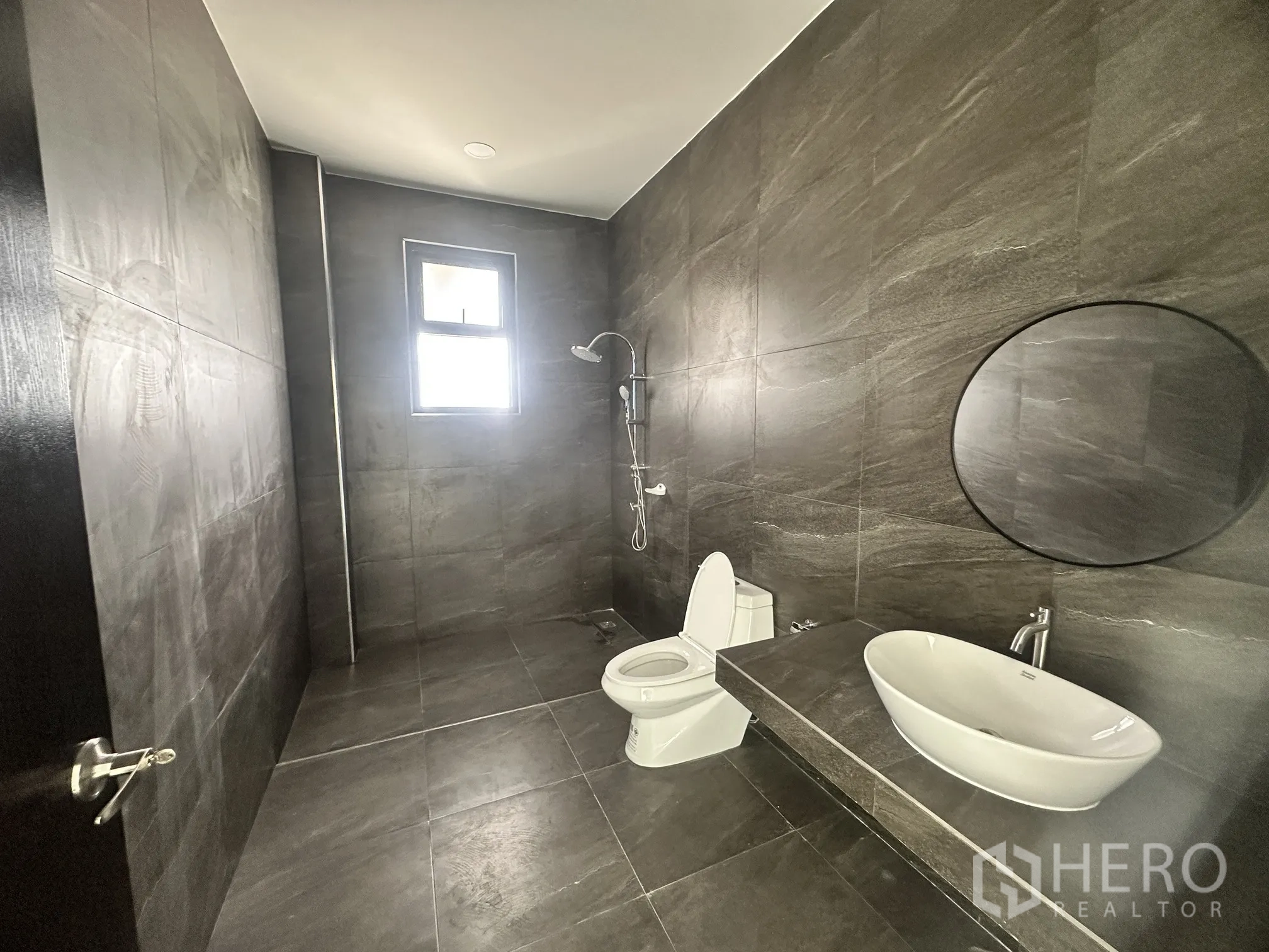 Property Image #11 for property HRE01160