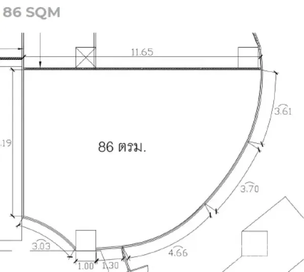 零售空间 出租 - 86平米零售铺位平面图，展示宽阔弧形门面与开放式布局。