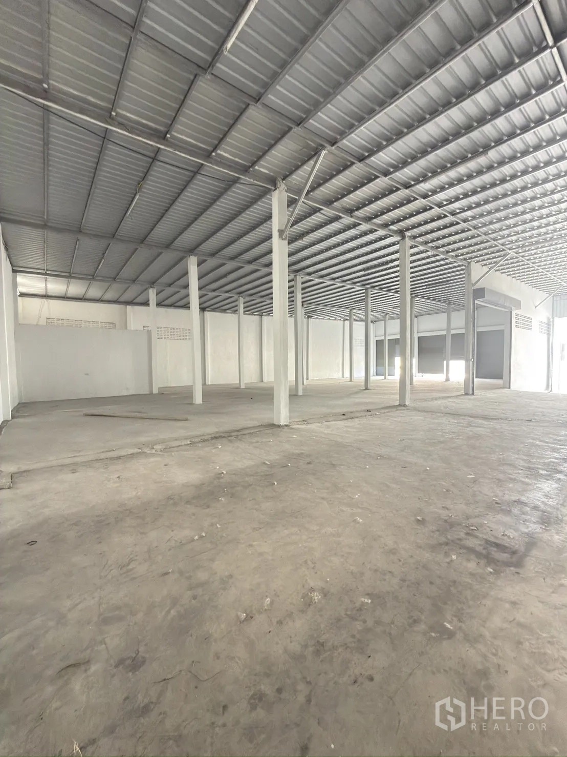 โกดัง for rent in Thawi Watthana, Bangkok - พื้นที่จัดเก็บขนาดใหญ่แบบเปิดโล่งพร้อมโครงหลังคา