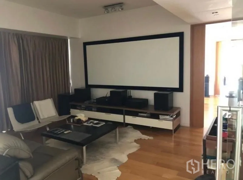 คอนโด ให้เช่าในSathon, Bangkok - ห้องโฮมเธียเตอร์ส่วนตัว พร้อมจอโปรเจคเตอร์ขนาดใหญ่