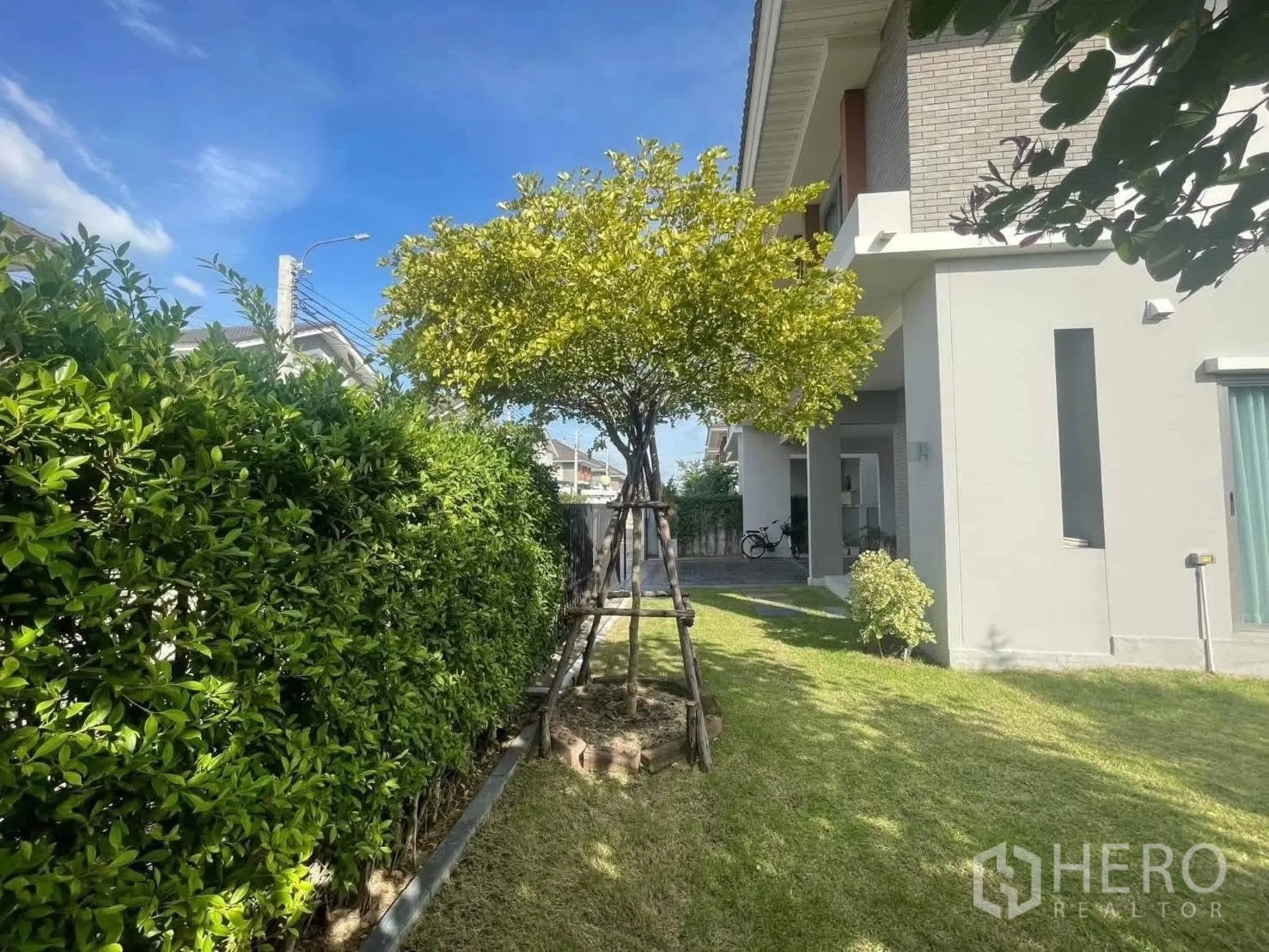 Property Image #16 for property HRE00305