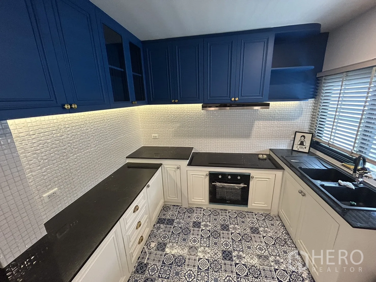 Property Image #19 for property HRE00607