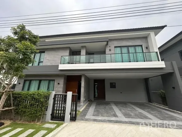 Detached House for rent in Bang Phli, Samut Prakan - Modern two-storey detached house with glass balcony and double carport in Bang Phli.