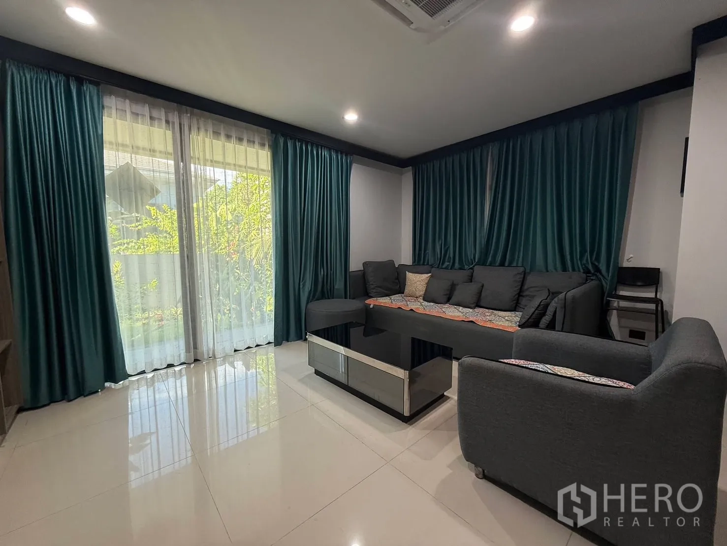 Property Image #4 for property BRE26236
