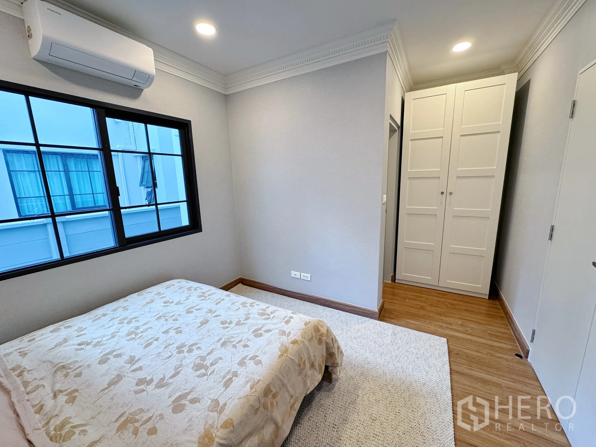Property Image #24 for property HRE01186