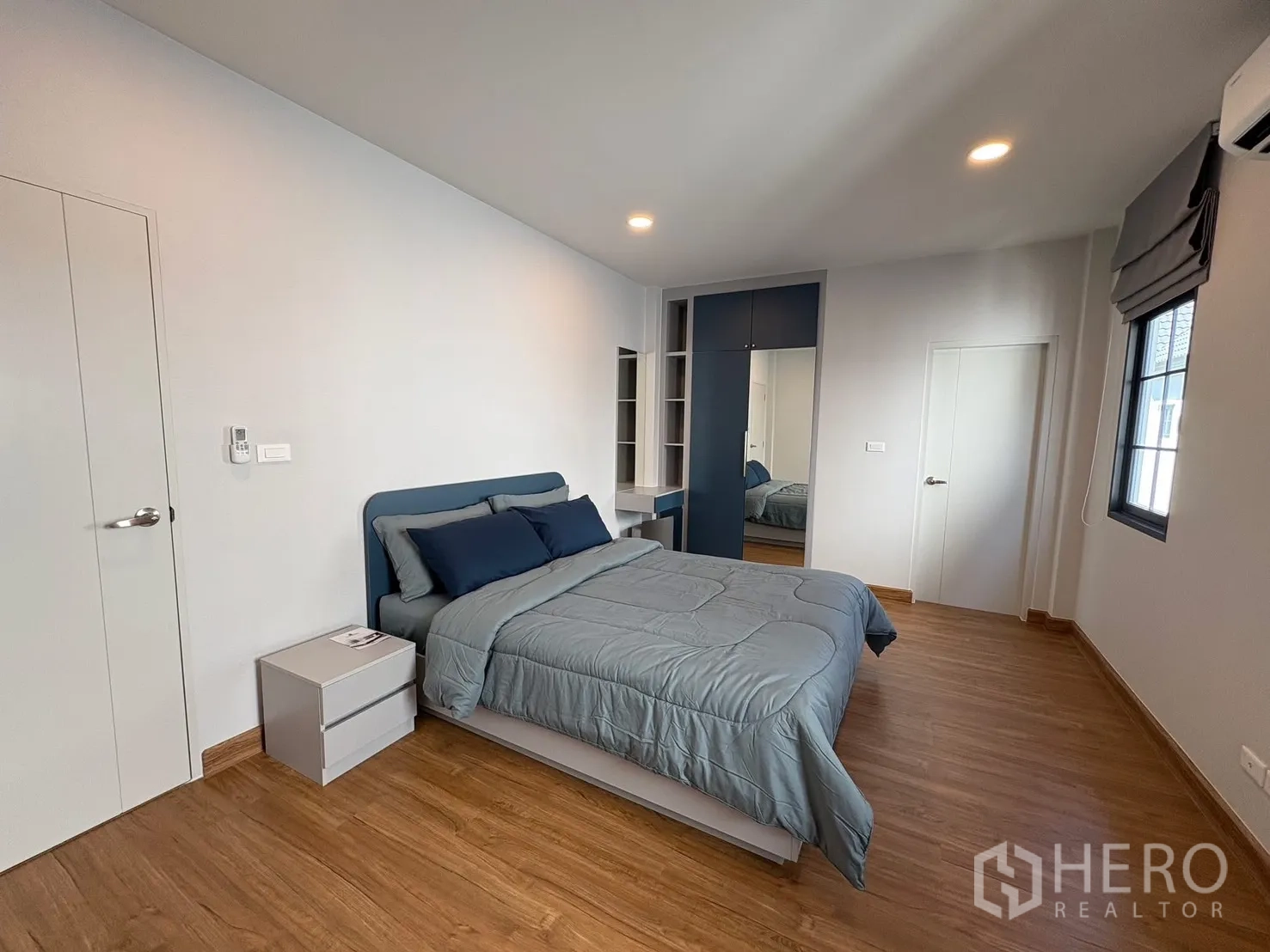 Property Image #17 for property HRE00212