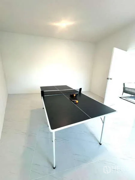 Detached House for rent in Bang Phli, Samut Prakan - Indoor game room featuring a table tennis setup