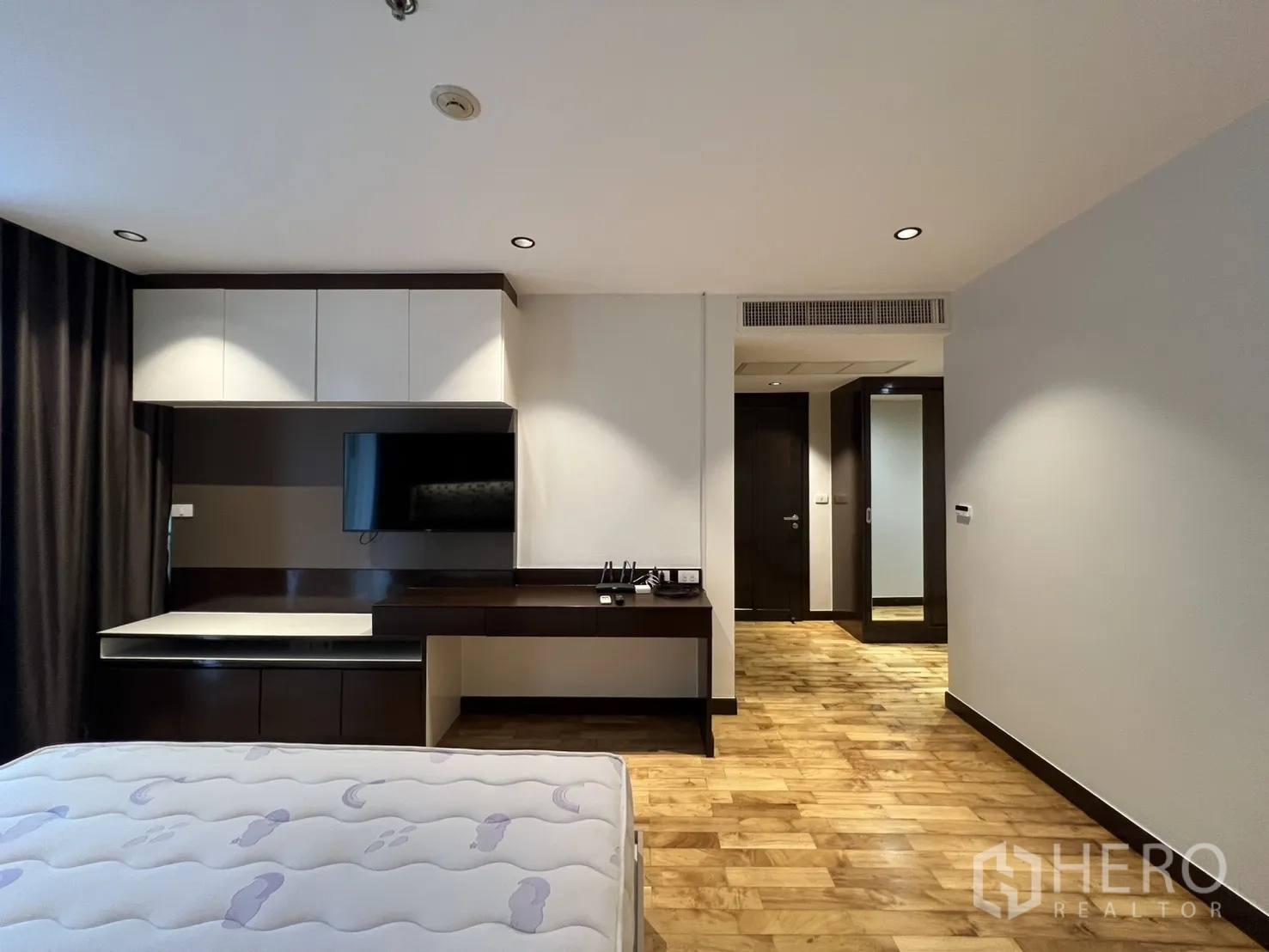 Property Image #10 for property HRE01128