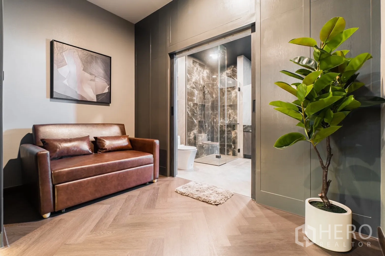 บ้าน ให้เช่าหรือขายในPrawet, Bangkok - มุมพักผ่อนเชื่อมห้องน้ำพร้อมห้องอาบน้ำกระจก