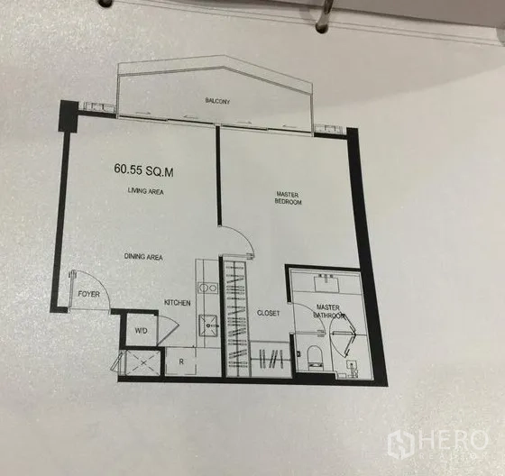 Condominium for sale in Khlong San, Bangkok - Floor plan of a 60.55 sq m one-bedroom condo with balcony, fitted kitchen, closet and master bathroom.