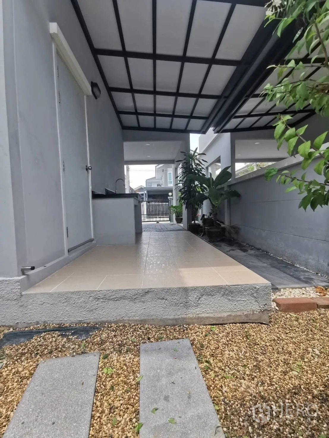 Property Image #21 for property HRE00305