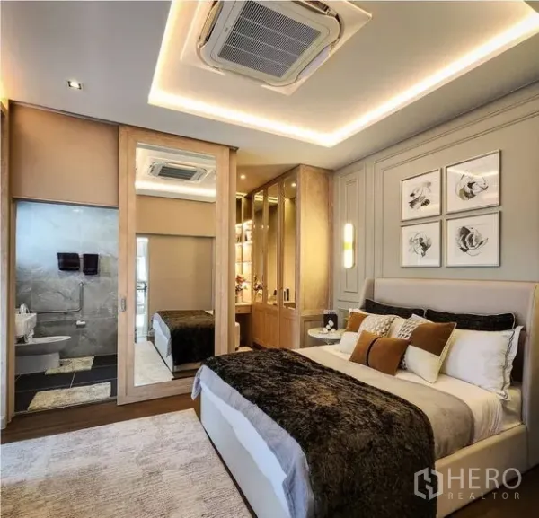 Detached House for sale in Bang Phli, Samut Prakan - Elegant master bedroom with walk-in closet, large mirror and en-suite bathroom.