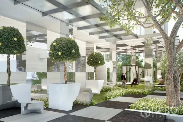 独立商业地产 出售在Watthana, Bangkok - 开放庭院，修剪树木、座椅与镜面立柱。