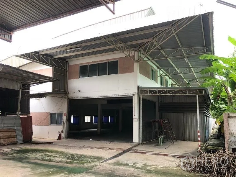 工厂 出售在Lam Luk Ka, Pathum Thani - 带雨棚的装卸区与两层办公楼
