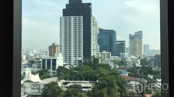 คอนโด ขายในWatthana, Bangkok - วิวเมืองชั้นสูงเหนือโซนทองหล่อ–สุขุมวิท เห็นอาคารสูงและพื้นที่สีเขียว