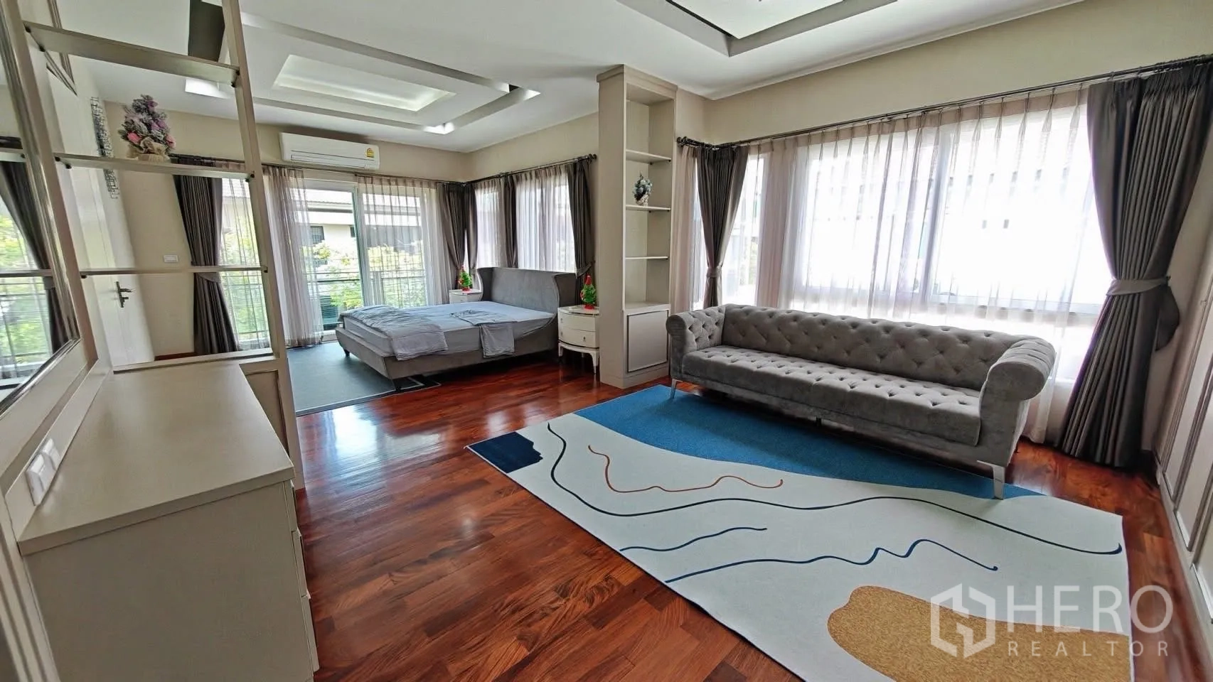 Detached House for rent or sale in Bang Phli, Samut Prakan - Open master suite with two sleeping zones, sliding glass doors, and abundant natural light.