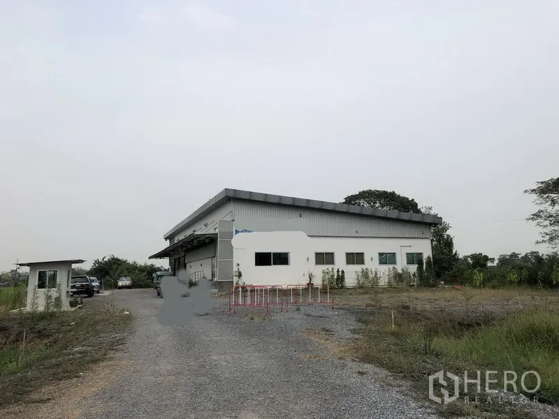 โรงงาน ให้เช่าหรือขายในWang Noi, Phra Nakhon Si Ayutthaya - โรงงานชั้นเดียวที่วังน้อย พร้อมทางรถบรรทุกกรวดยาว ป้อมยาม และพื้นที่สีเขียวโดยรอบ