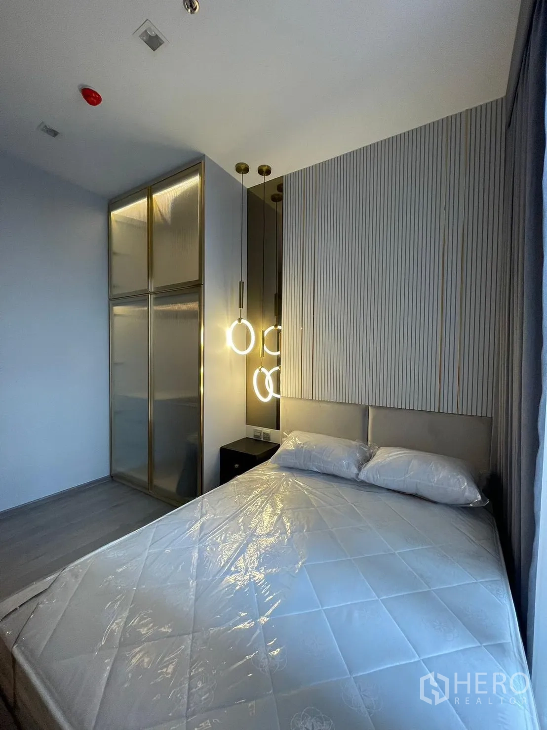 Property Image #1 for property HRE00670