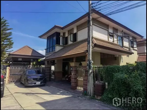 บ้าน ขายในBang Yai, Nonthaburi - บ้านเดี่ยวสองชั้นในบางใหญ่ พร้อมรั้วและที่จอดรถในบ้าน