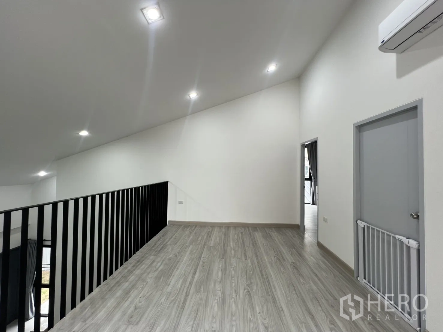 Property Image #32 for property HRE01190
