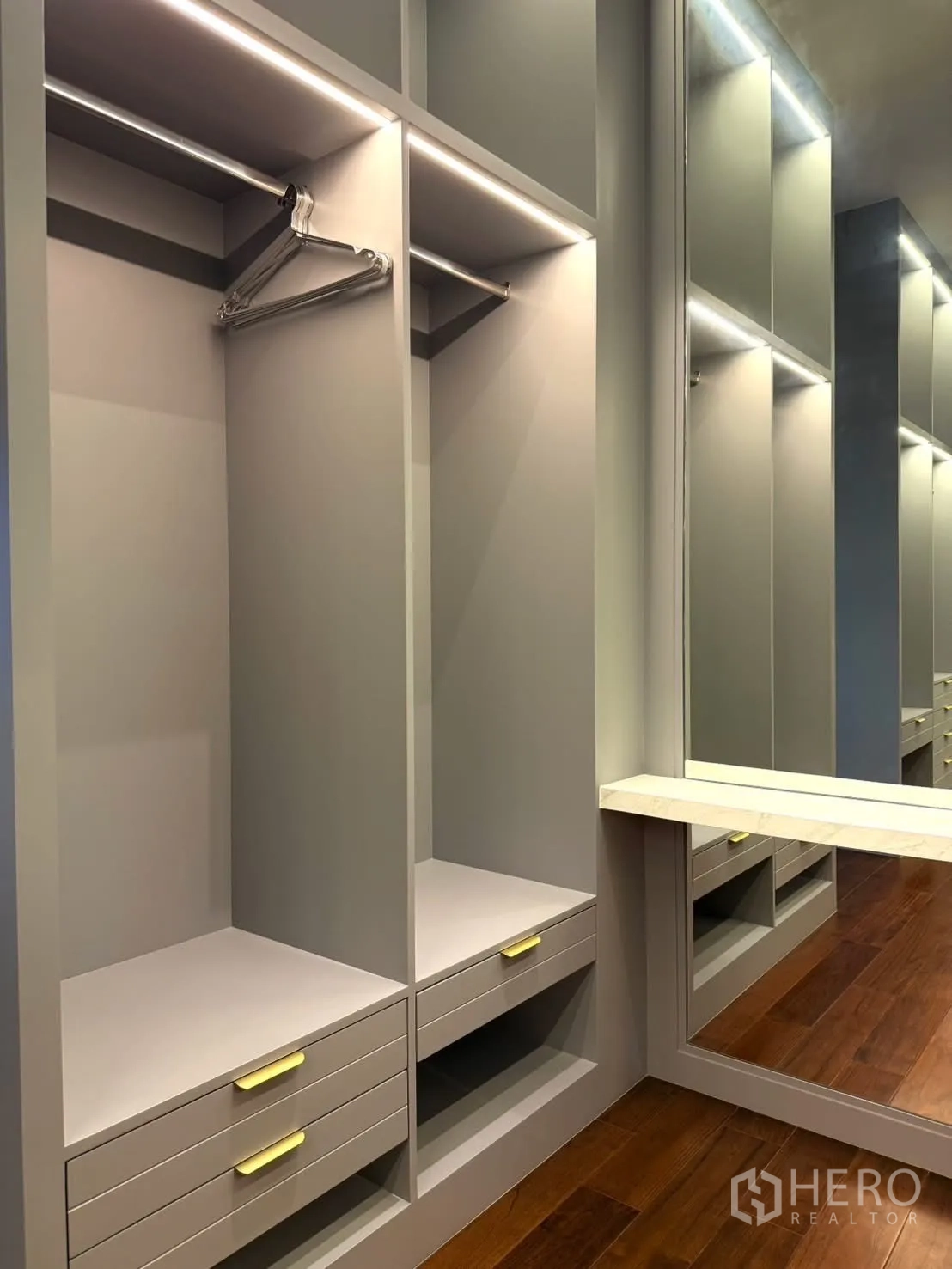 Property Image #15 for property HRE00104