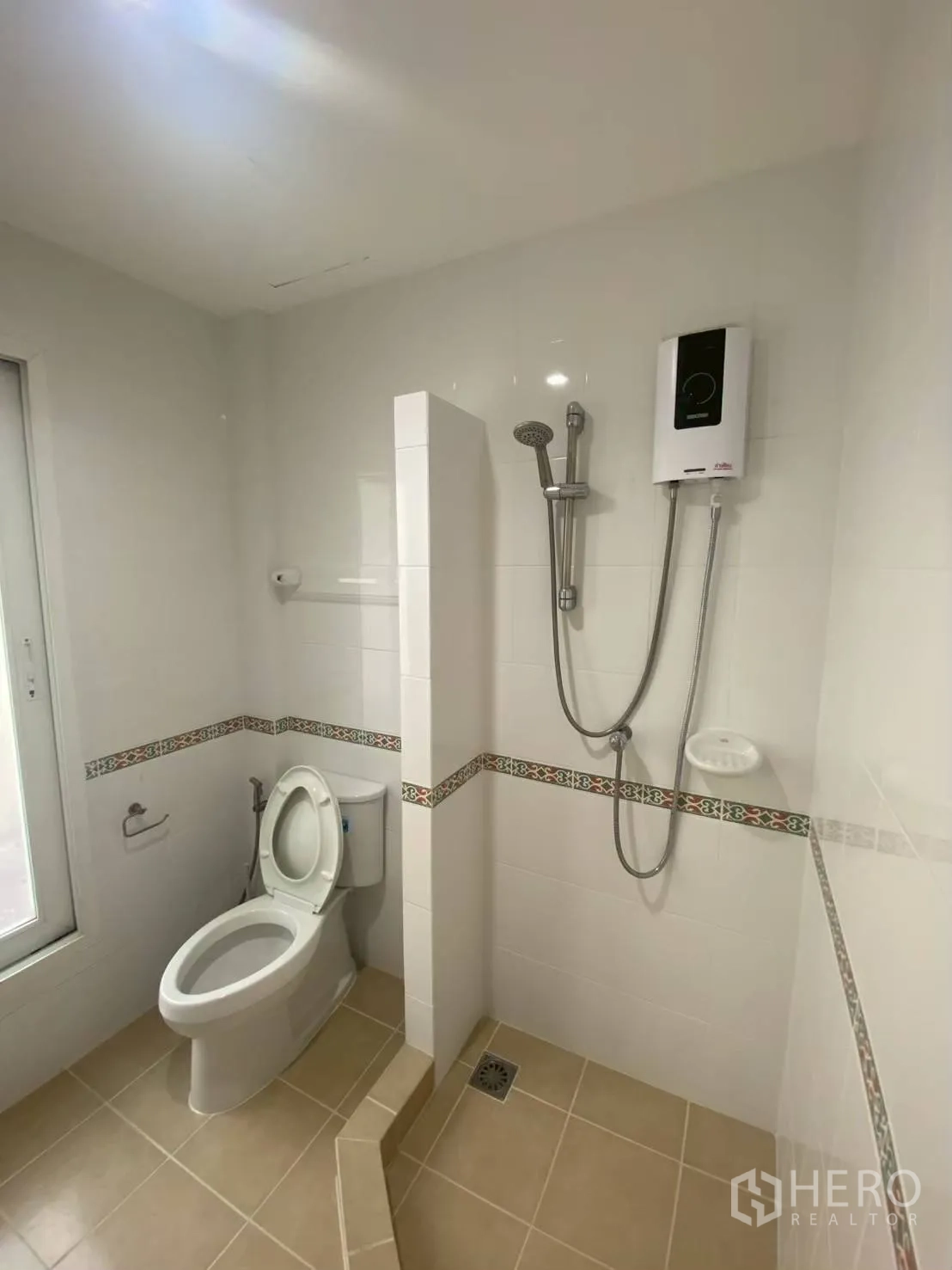 Property Image #26 for property HRE00867