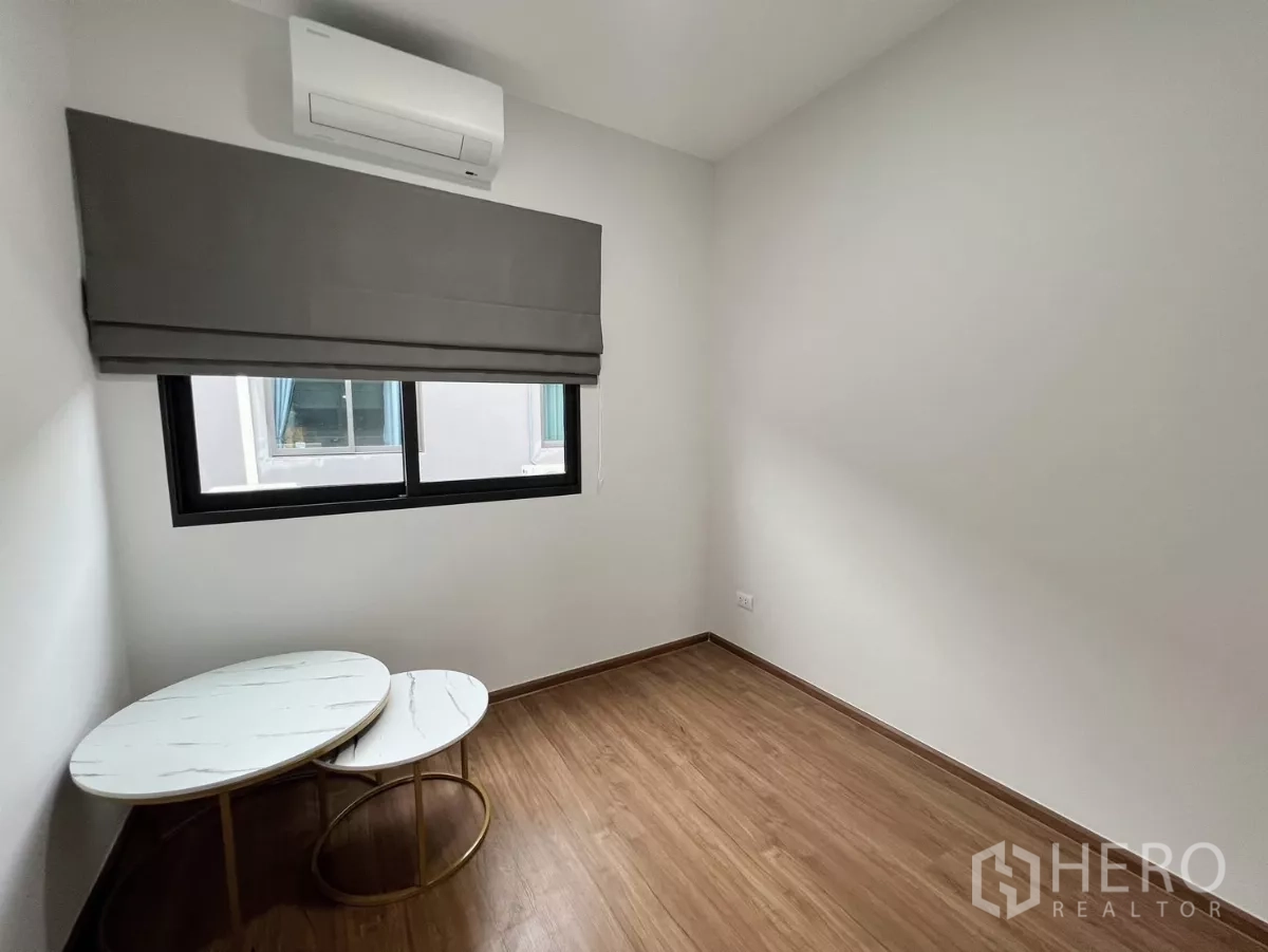 ทาวน์เฮาส์ ให้เช่าในBang Phli, Samut Prakan - ห้องอเนกประสงค์เหมาะทำโฮมออฟฟิศ พื้นไม้และแอร์แยก